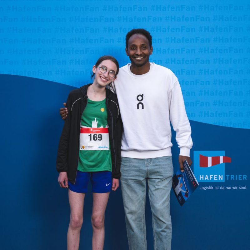 Samu Fitwi und Fan - Firmenlauf 2025